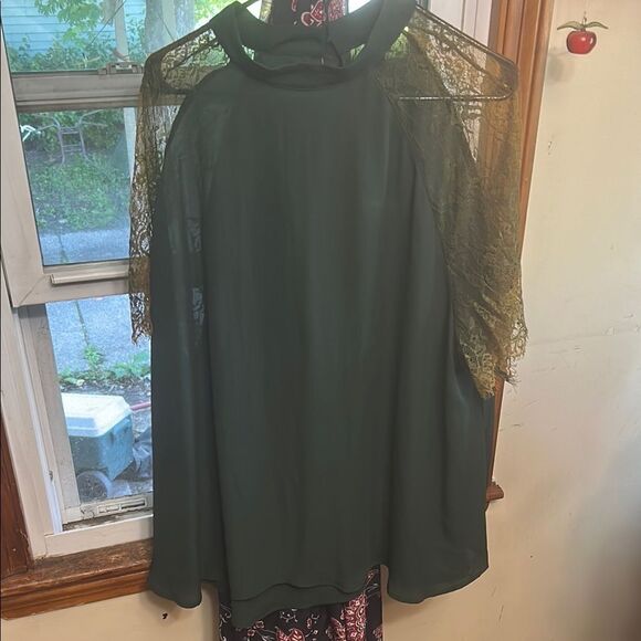 Elegant Green Lace Women's Top - Picture 1 of 7